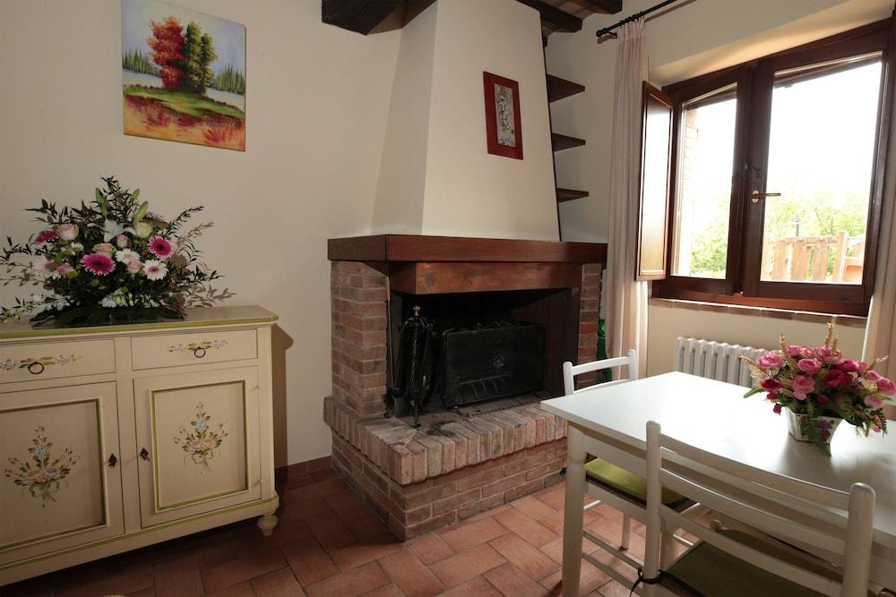 Il Castellaro Country House 페루자 외부 사진
